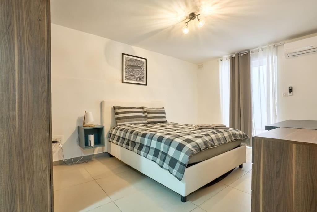 Urban Front - Walking Distance From Paceville And St George Bay Beach Is-Swieqi Exterior foto